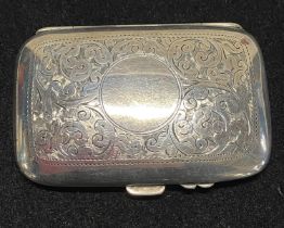 A hallmarked for Birmingham 1904 silver ladies cigarette case with gilt interior blank cartouche,