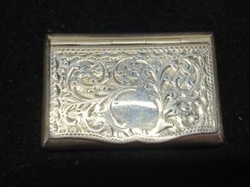 A hallmarked for Birmingham 1904 silver snuff box with gilt interior and blank cartouche, maker Adie
