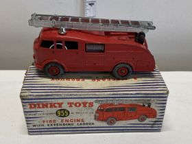 A boxed Dinky fire engine with extending ladder model 995