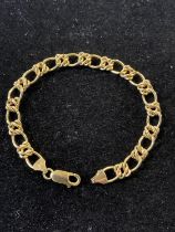 A 9ct gold bracelet 6.69g. Chain length 19cm overall.