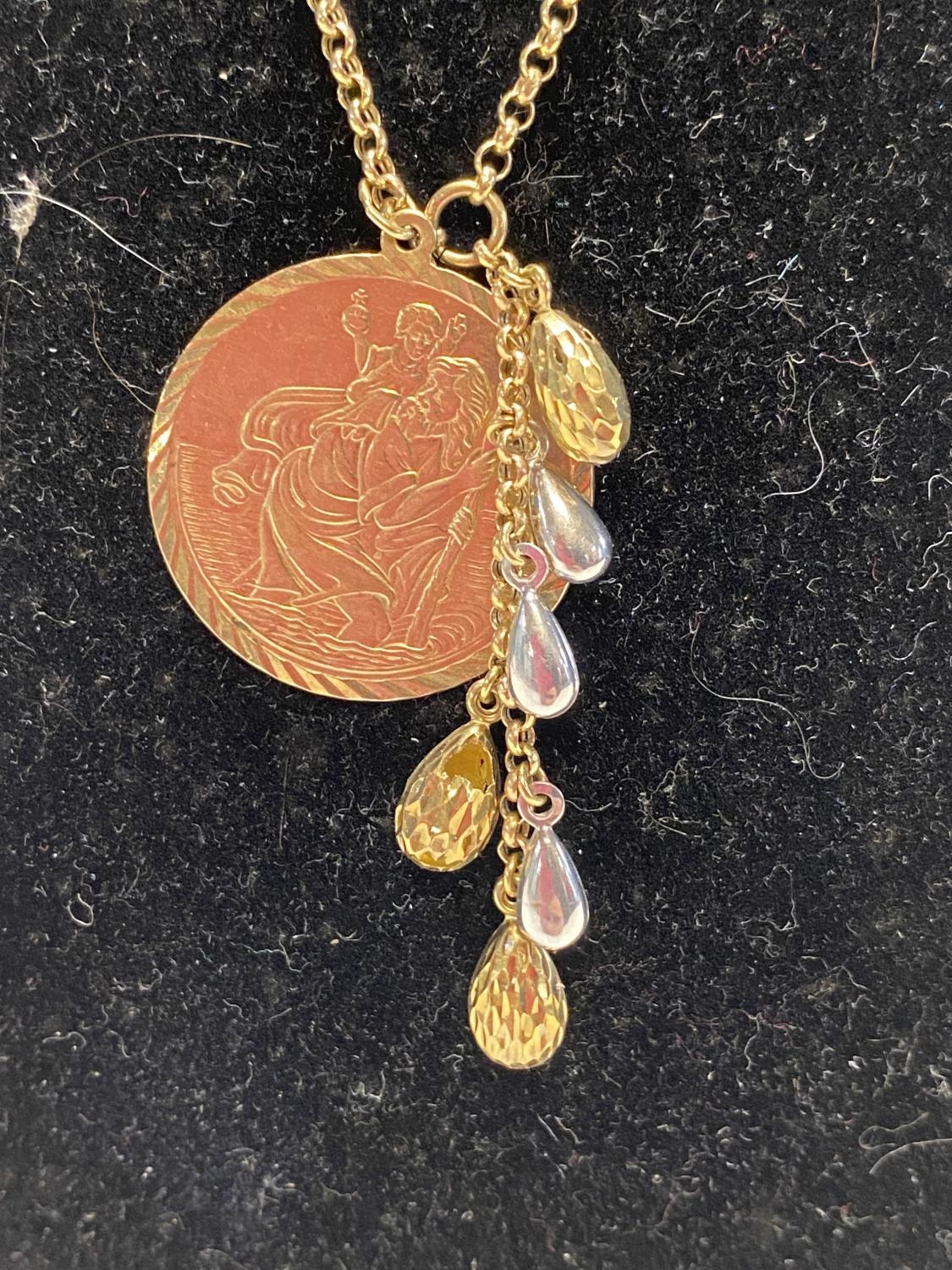 A 9ct gold chain and St Christopher pendant 6g - Image 2 of 2