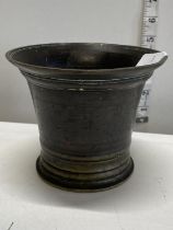 A 18th century Georgian bronze mortar