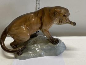 A large Beswick mountain lion figurine
