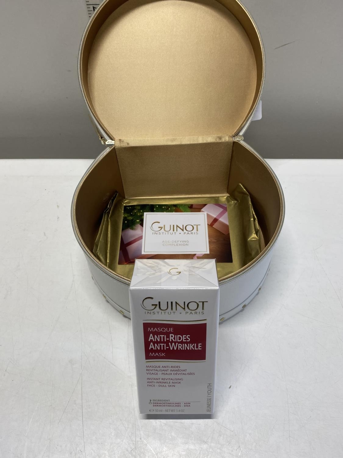 A Guinot boxed facemask