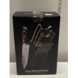 A boxed 15 piece knife set (unchecked)