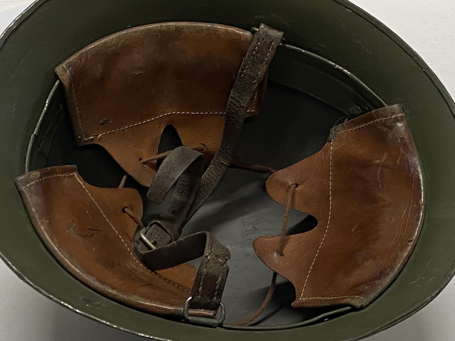 A Swedish WWII era M21 helmet - Image 4 of 4