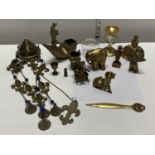 A job lot of assorted brassware