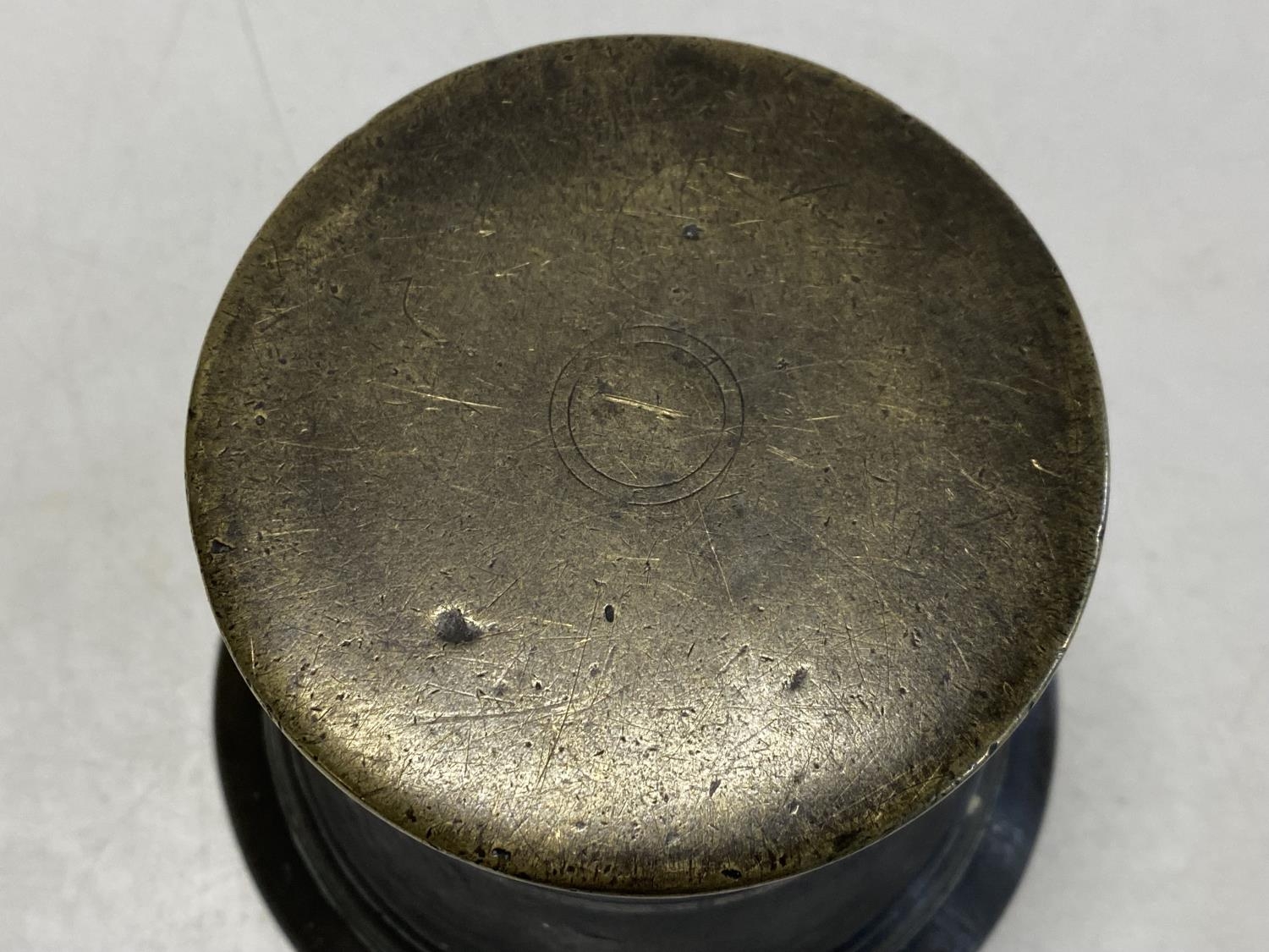 A 18th century Georgian bronze mortar - Image 2 of 2