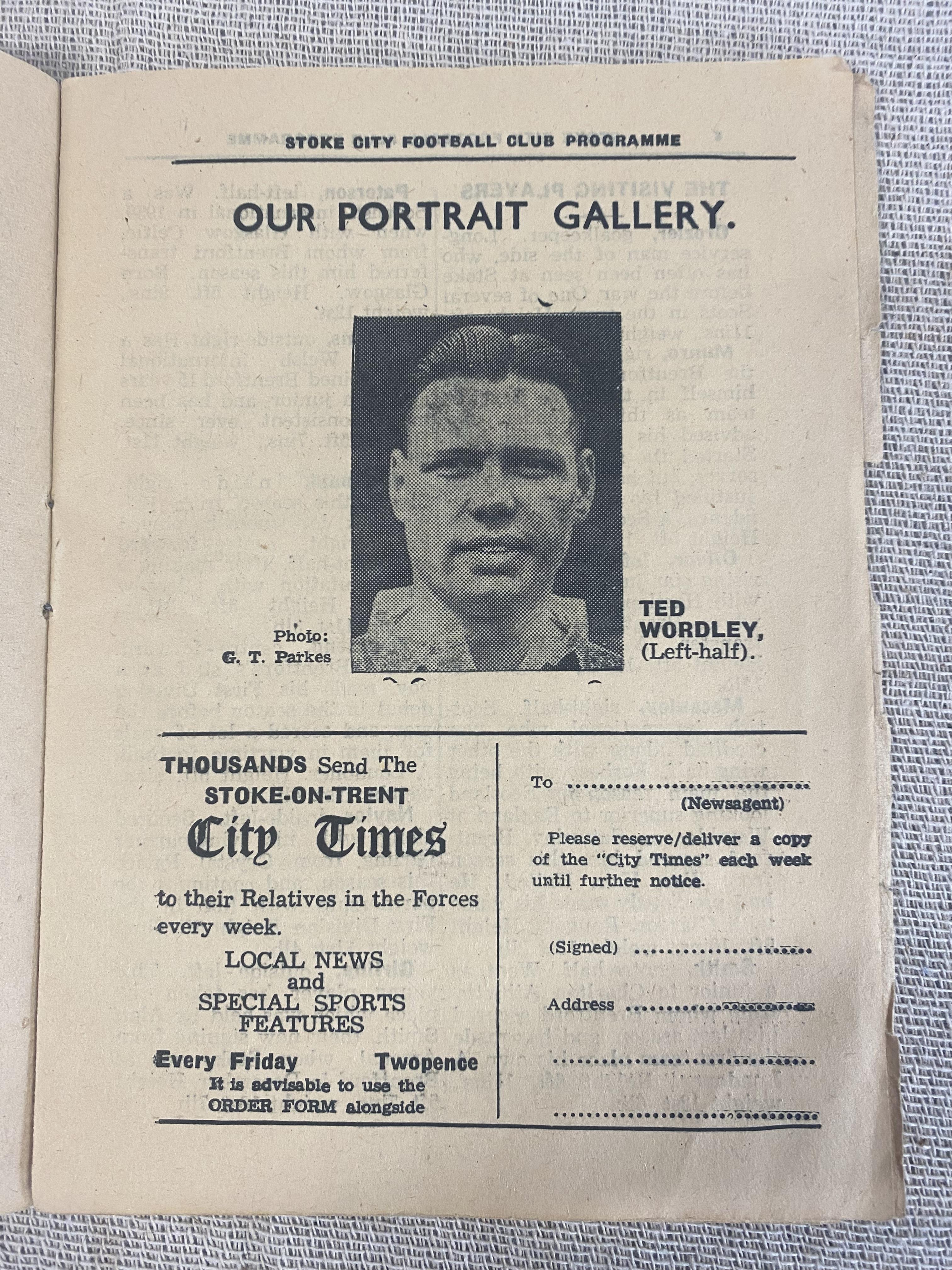 A selection of 1940's football programmes - Image 10 of 12