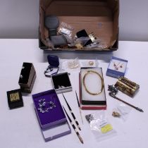 A selection of costume jewellery and other collectables