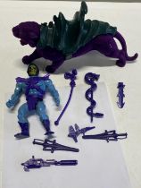 A 1981 Masters of the Universe Skeletor action figure with accessories