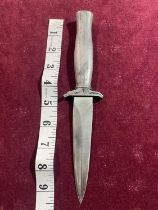 A vintage Commando style fighting knife. over 18's / UK post only