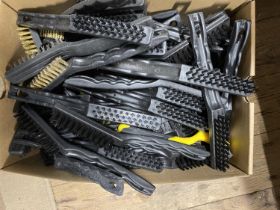 A large quantity of new metal cleaning brushes