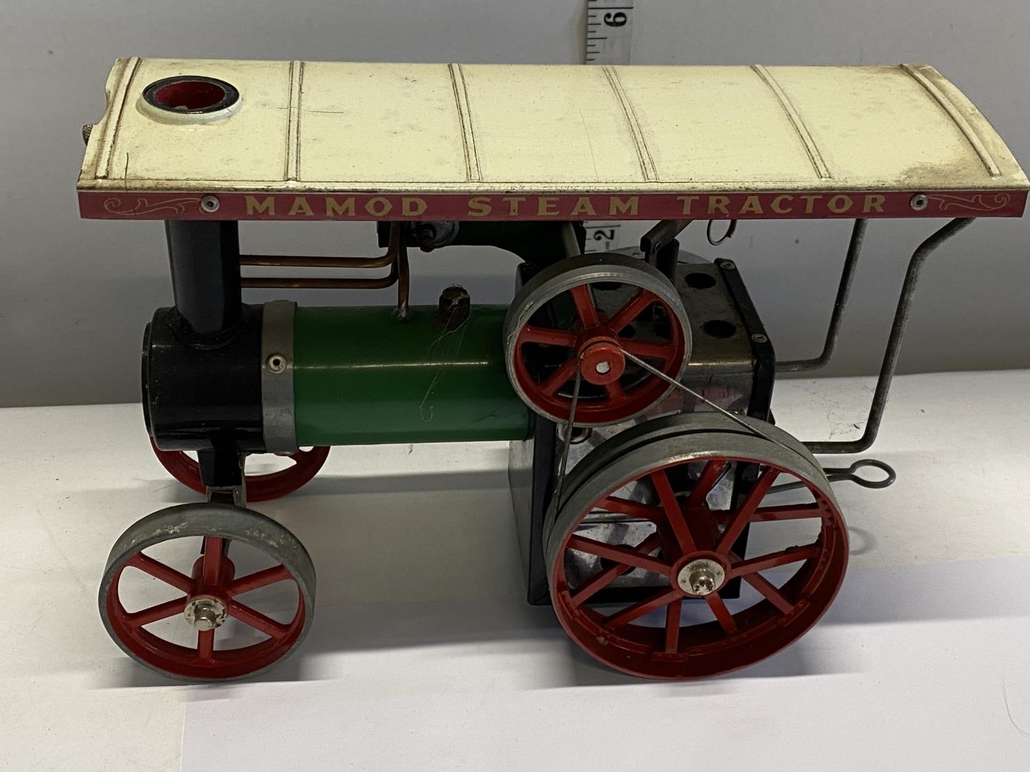 A vintage boxed Mamod steam tractor - Image 2 of 3