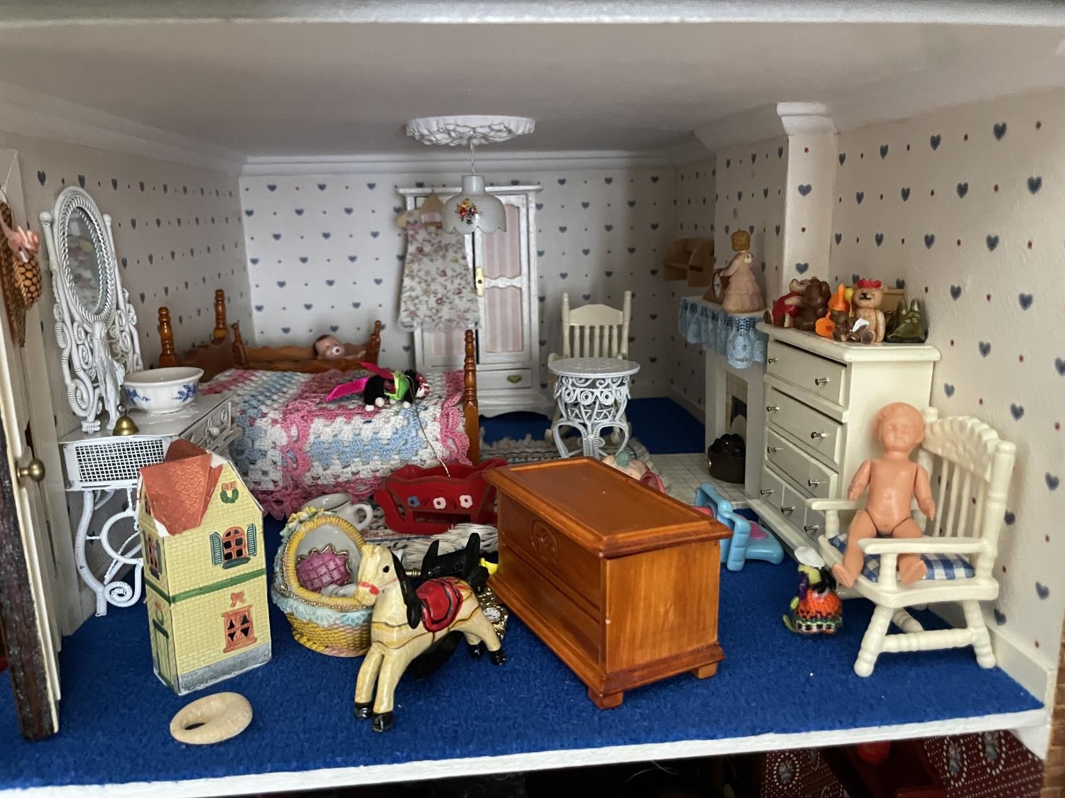 A large vintage dolls house. complete with furniture for each room. 87x95x44cm .Shipping unavailable - Image 7 of 7
