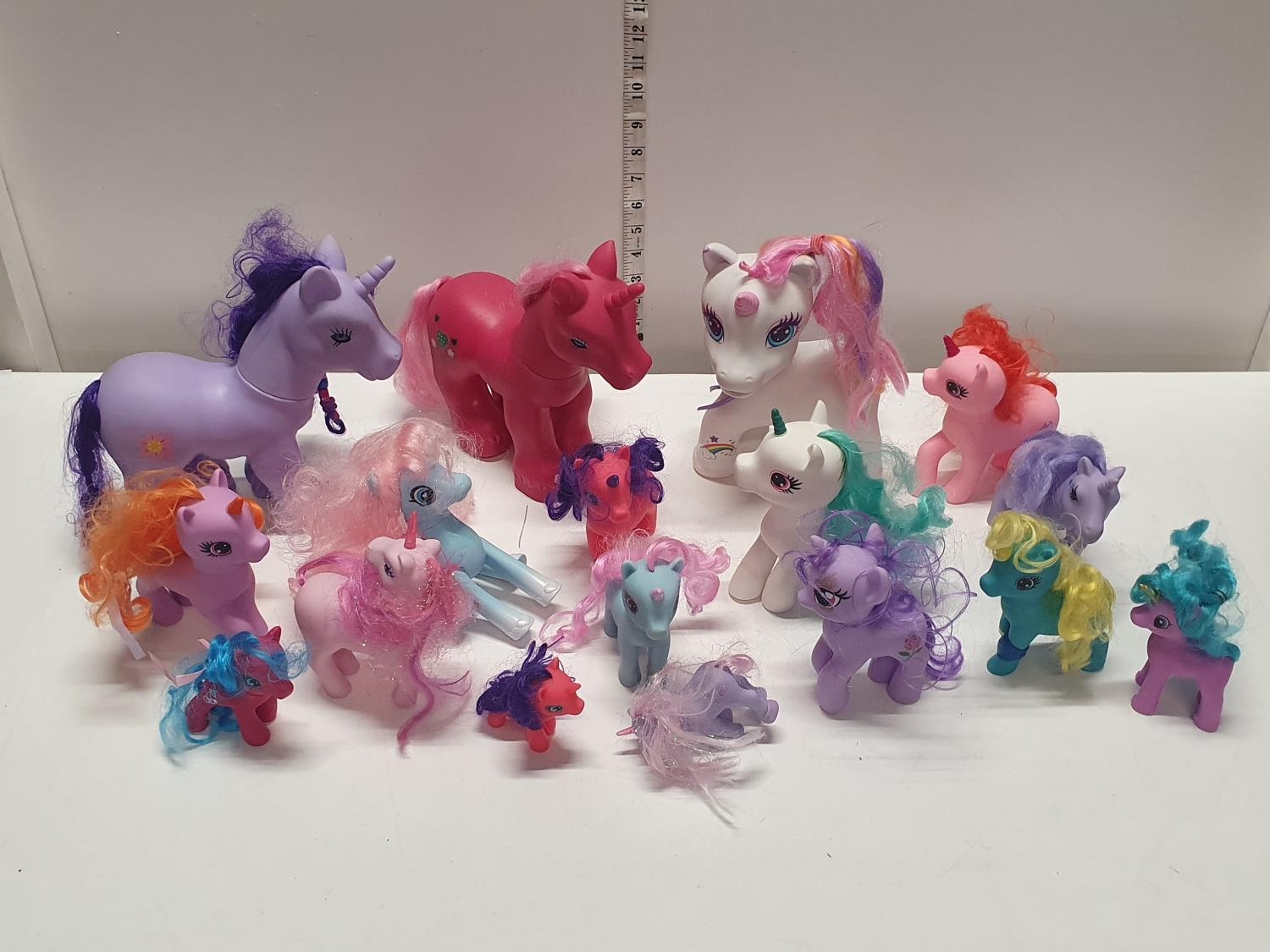 A job lot of Children's unicorn toys