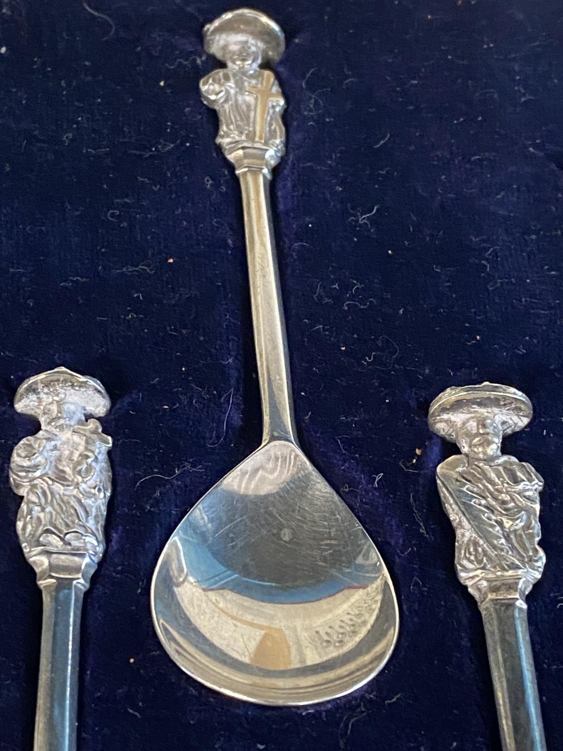A cased set of thirteen hallmarked silver Apostle spoons 'Elizabethan seal top spoons' approx - Image 2 of 3