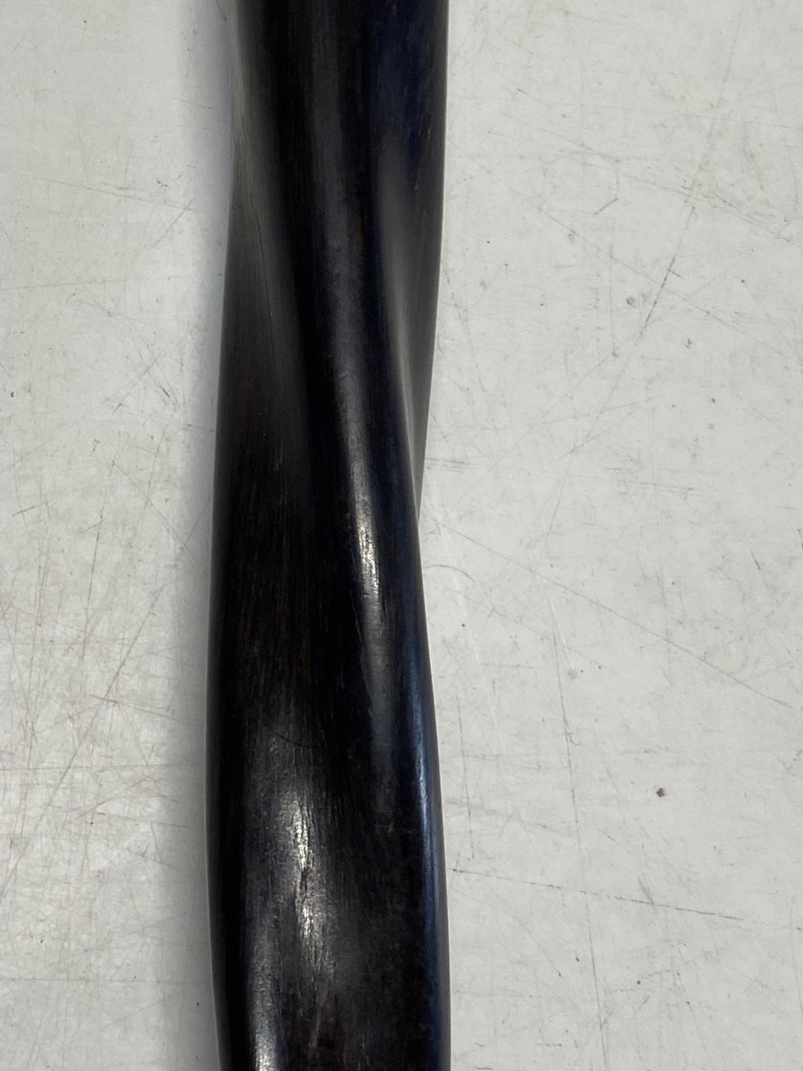 A African themed ebonised walking stick, shipping unavailable - Image 4 of 4