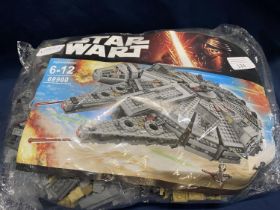 A Lego Style Star Wars building set (unchecked),