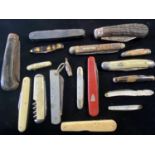 A large selection of antique and vintage pen knives, UK post only