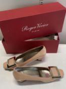 A pair of ladies Roger Vivier shoes size 34 (worn)