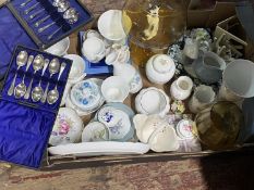 A good mixed lot of assorted collectibles including Wedgwood, Royal Albert, Lladro etc, shipping