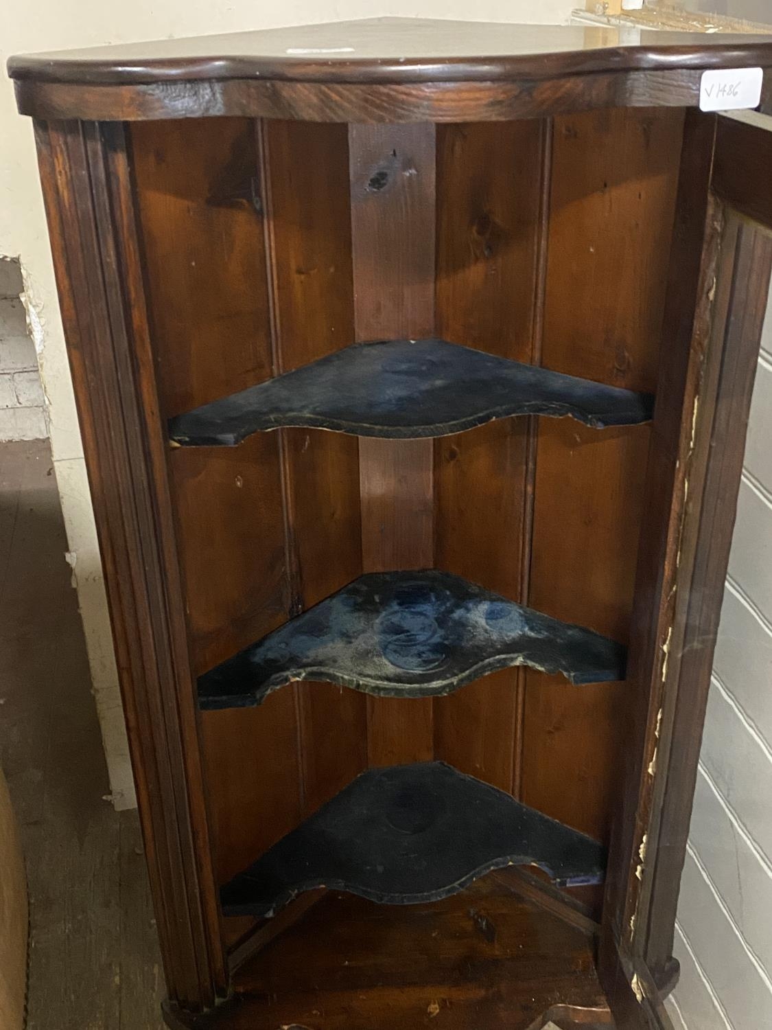 A antique mahogany corner display cabinet. 103cm tall. No shipping. - Image 2 of 2