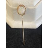 A antique hallmarked 18ct gold stick pin 1.80g