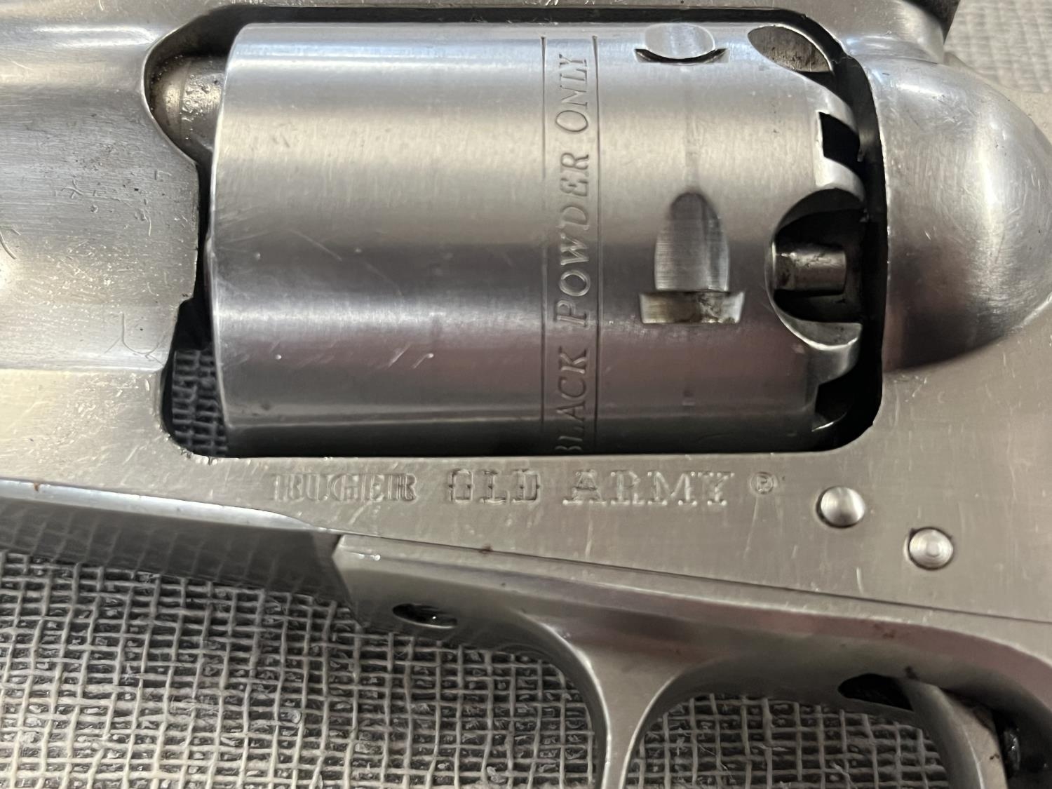 A Strum Ruger & Co "Old Army" muzzle loading .45 calibre revolver. 14587534. Current Firearm - Bild 2 aus 5