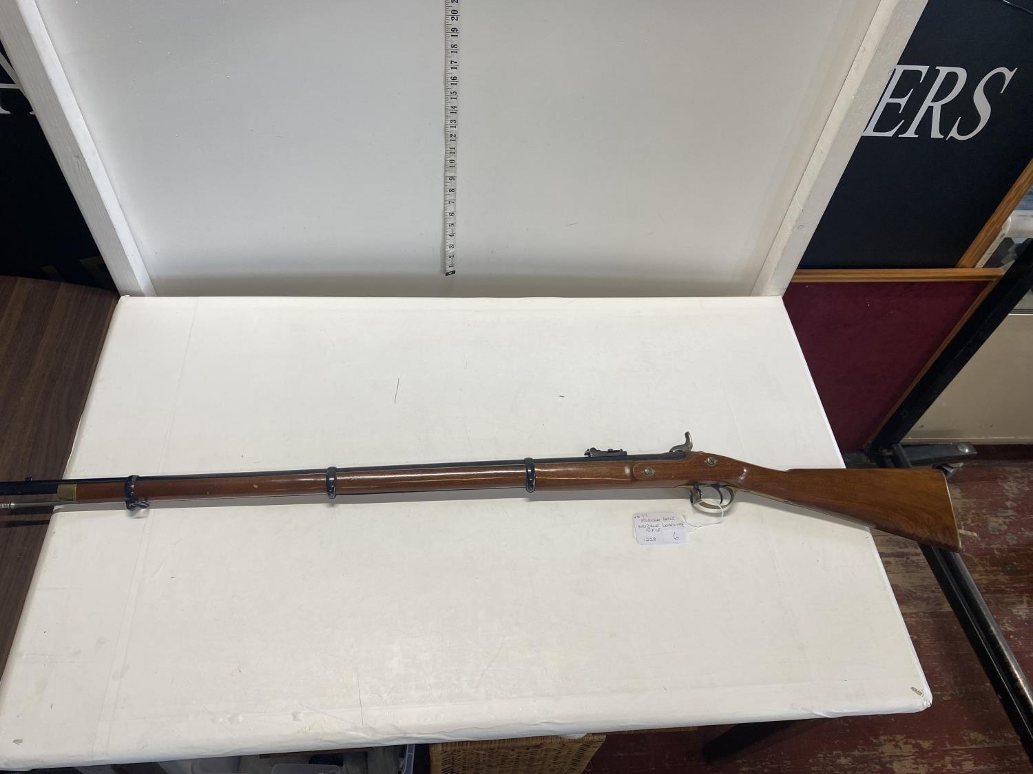 A Parker Hale reproduction 1853 Enfield muzzle loading rifle. 2909. Current Firearm Certificate