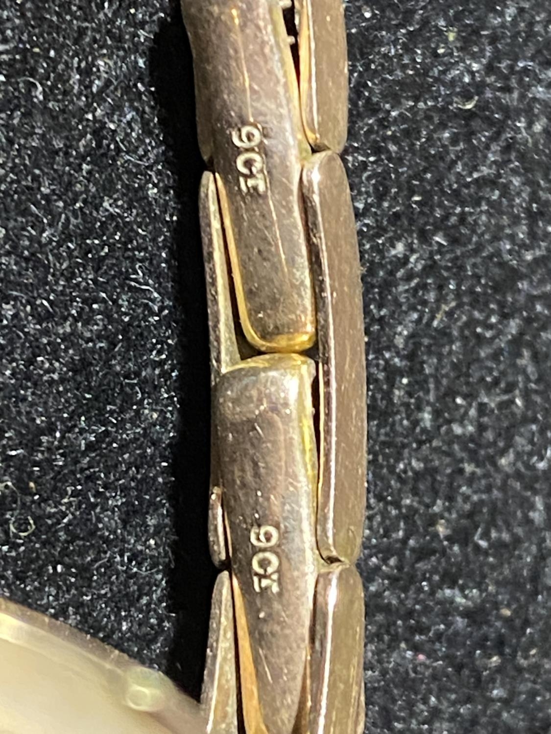 A vintage Ladies hallmarked 9ct gold body and strap cocktail bracelet watch. Working when tested. - Image 3 of 4