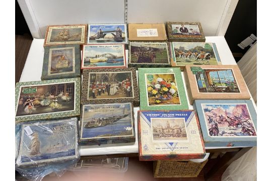 A large selection of vintage Victory jigsaw puzzles (unchecked).