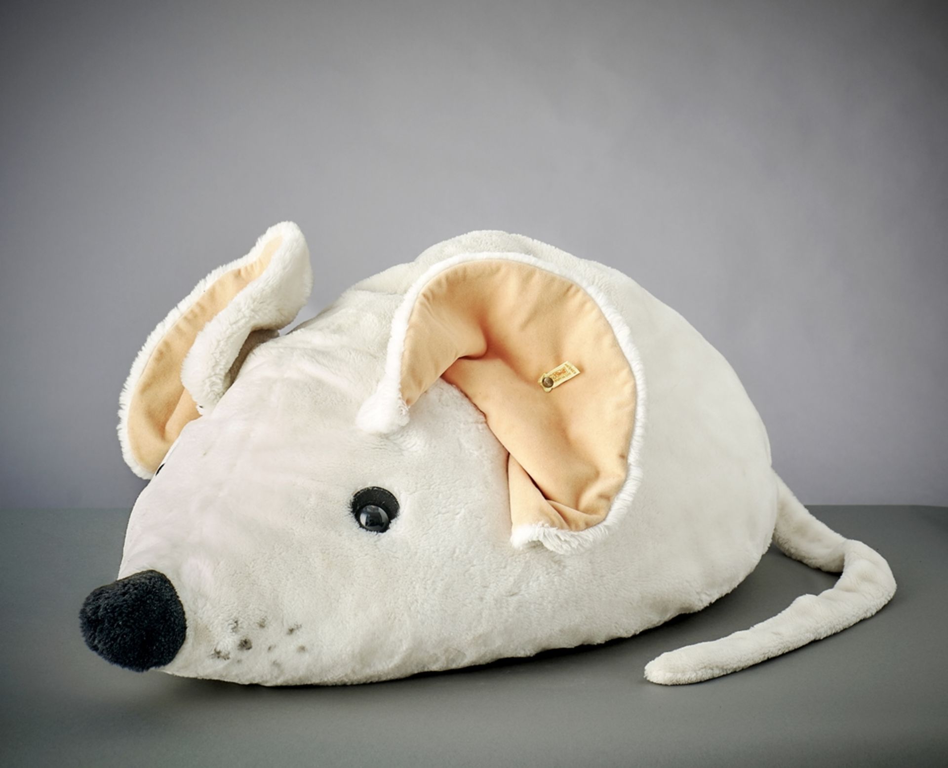 Übergroße Steiff Maus.  L 80 cm