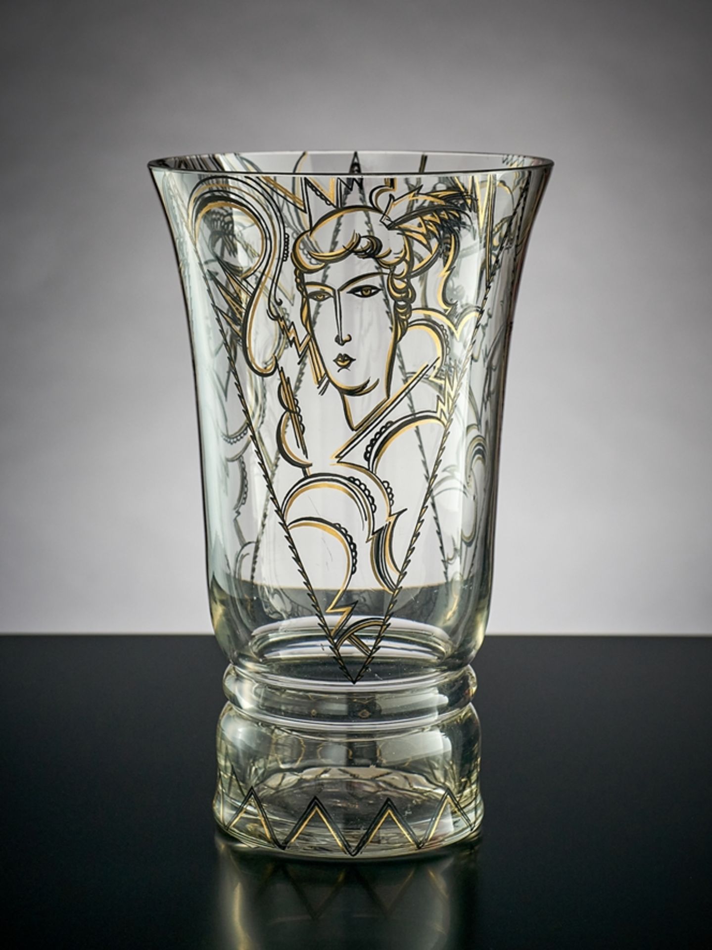 Art-Déco-Vase von Bruno Mauder. Konisch nach unter verjüngt. Farbloses Glas mit Bemalung in Schwarz - Image 2 of 3