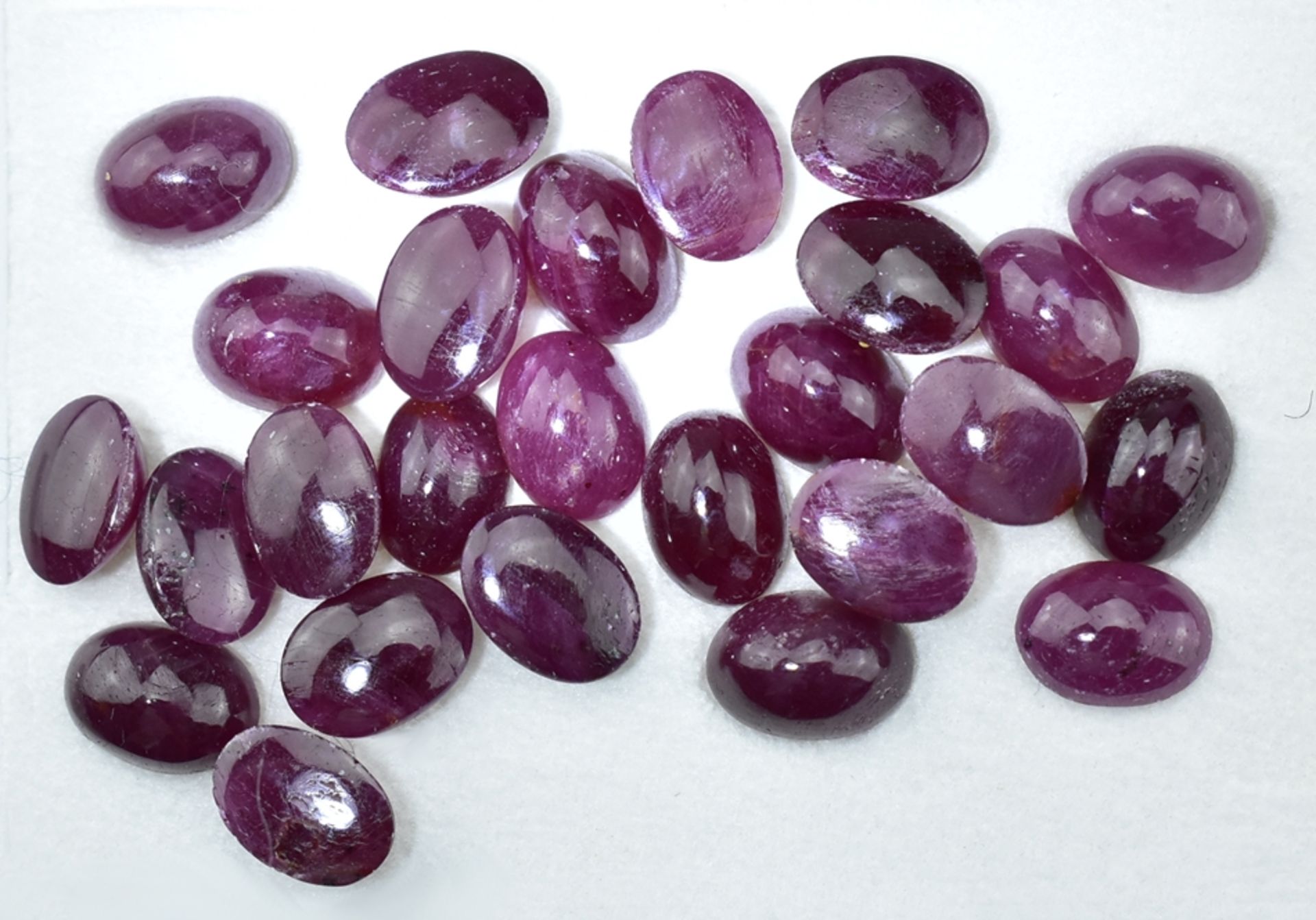 Konvolut Rubincabochons. 30 ct.