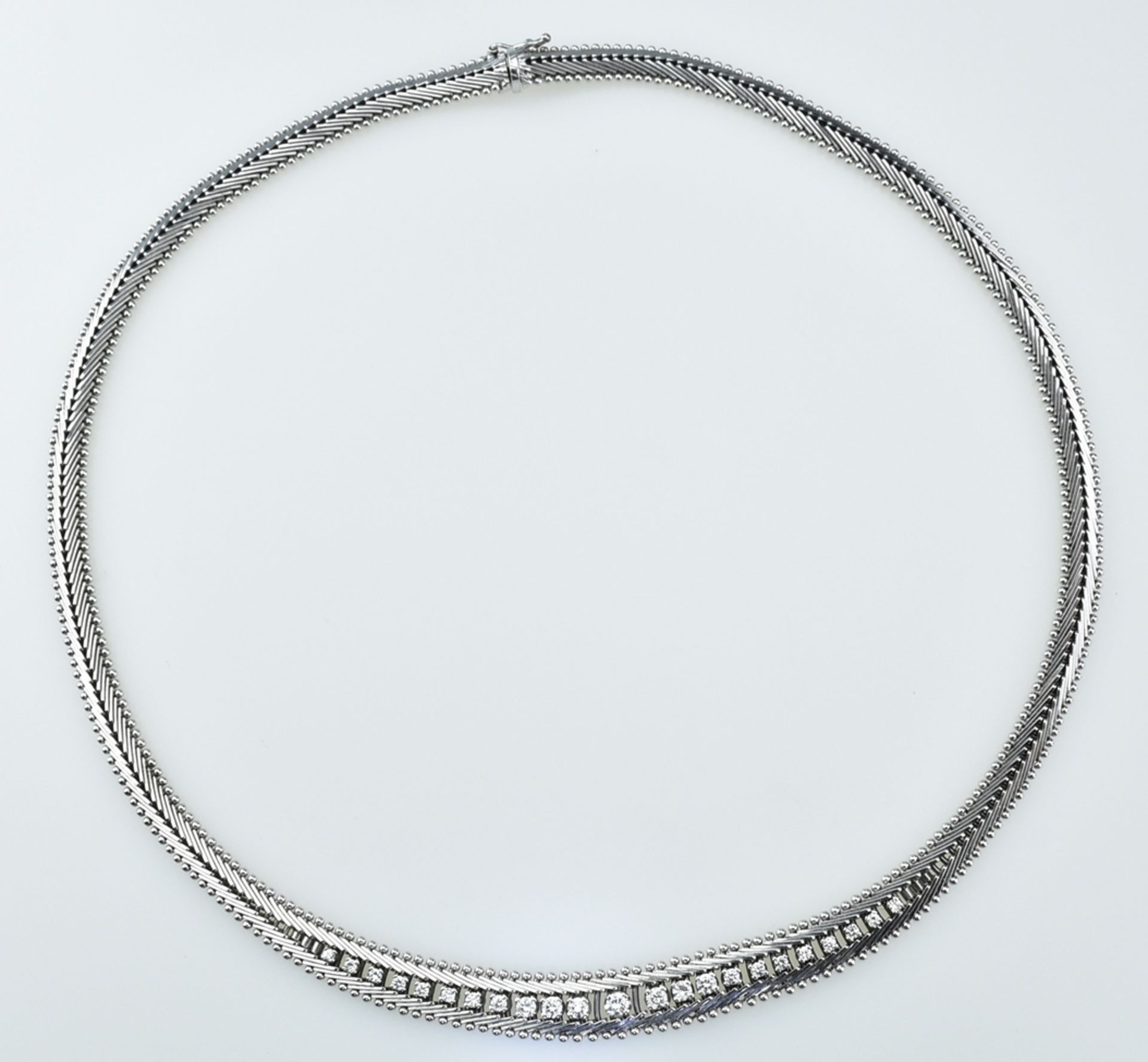 Brillantcollier. Brillanten ca. 0,48 ct. 14 ct. WG. L 44 cm. 49 g - Image 2 of 2