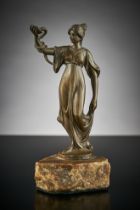 G. Jaeger. 19. Jh. Bez. 'Hygieia' Göttin der Heilkunst. H 13 cm