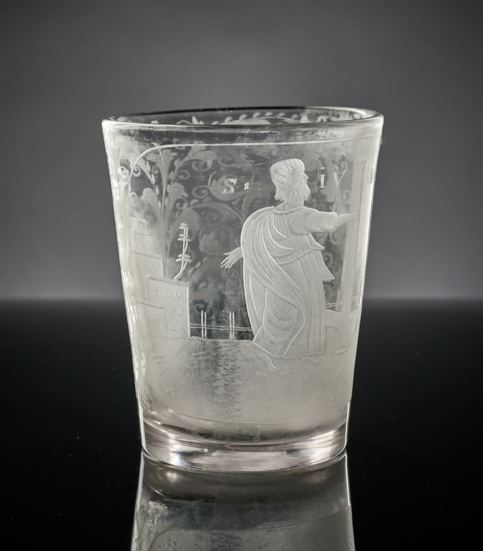 Sankt Judasbecher.  Konisch. Leicht manganfarbiges Glas. In Reserve Judas Thaddäus (Schutzpatron fü