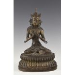 Bodhisattva Manjusri. Auf doppeltem Lotossockel sitzend. Dyana asana und Darmacakra mudra. Bronze m