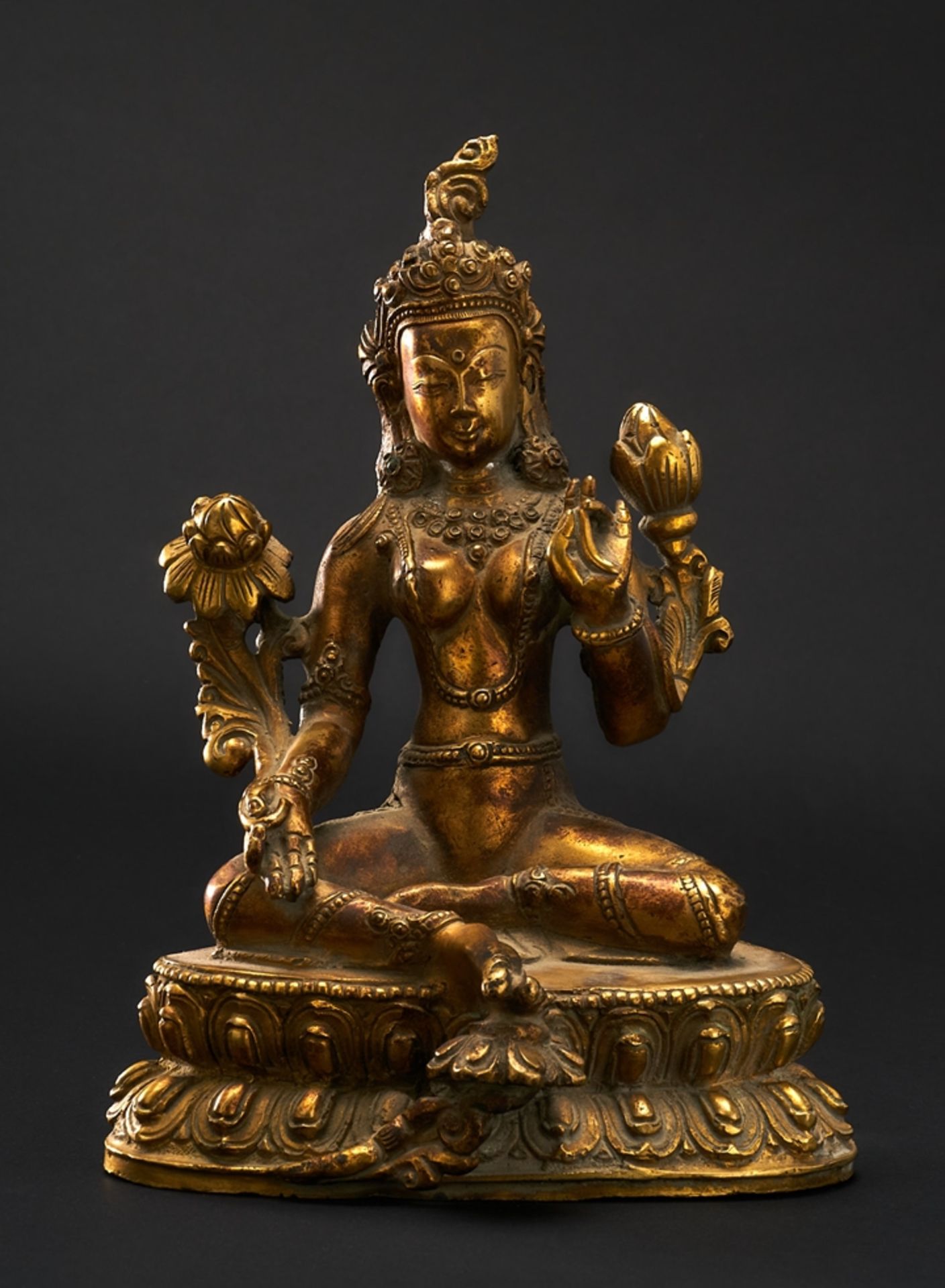 Tara. Lalita Asana. Varada und Vitarka mudra. Bronze.H 17 cm