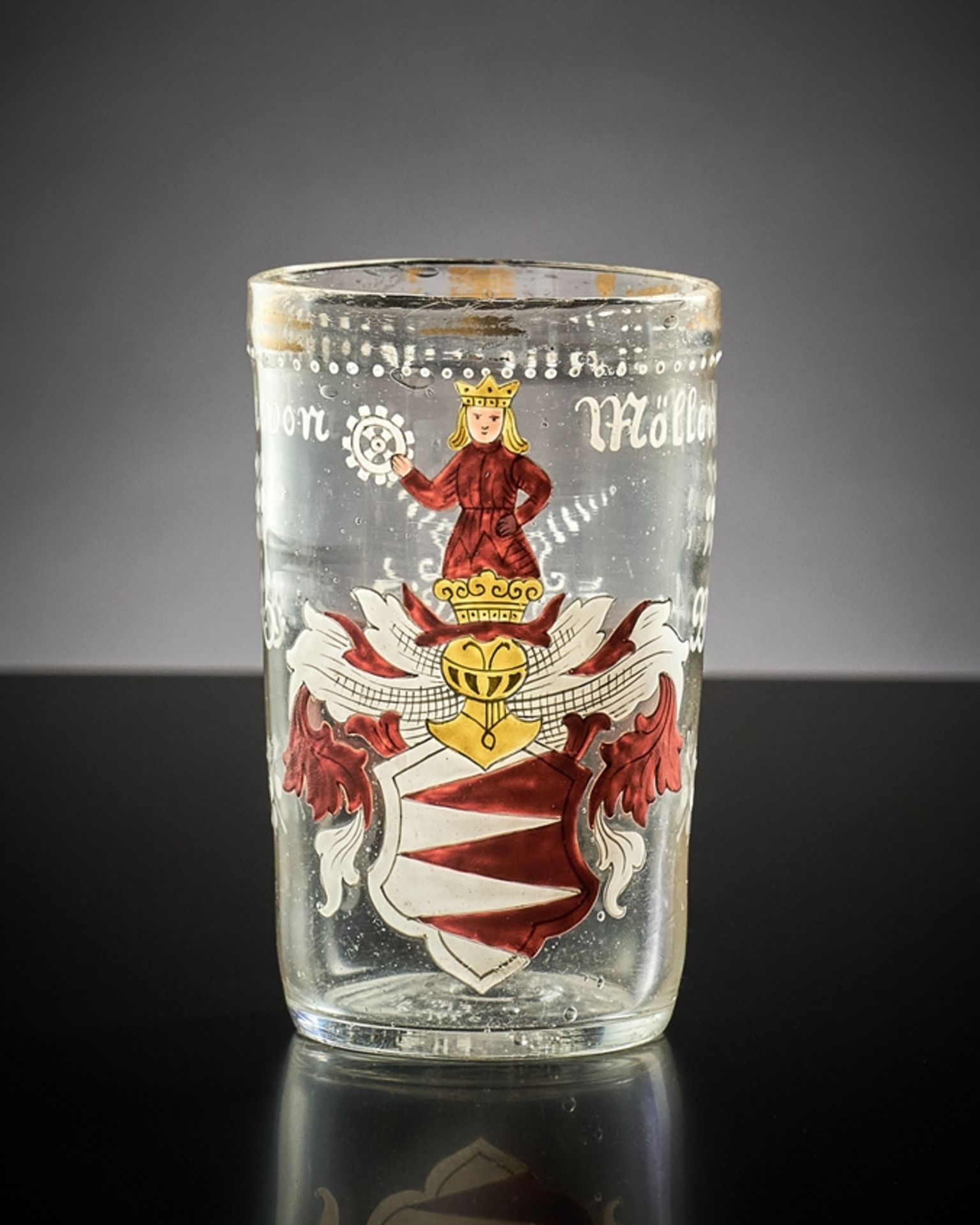 Von Möllendorf-Glas.  Konischer Becher mit Emaille-Bemalung. Wappen und Jahreszahl 1594. Monogr. un