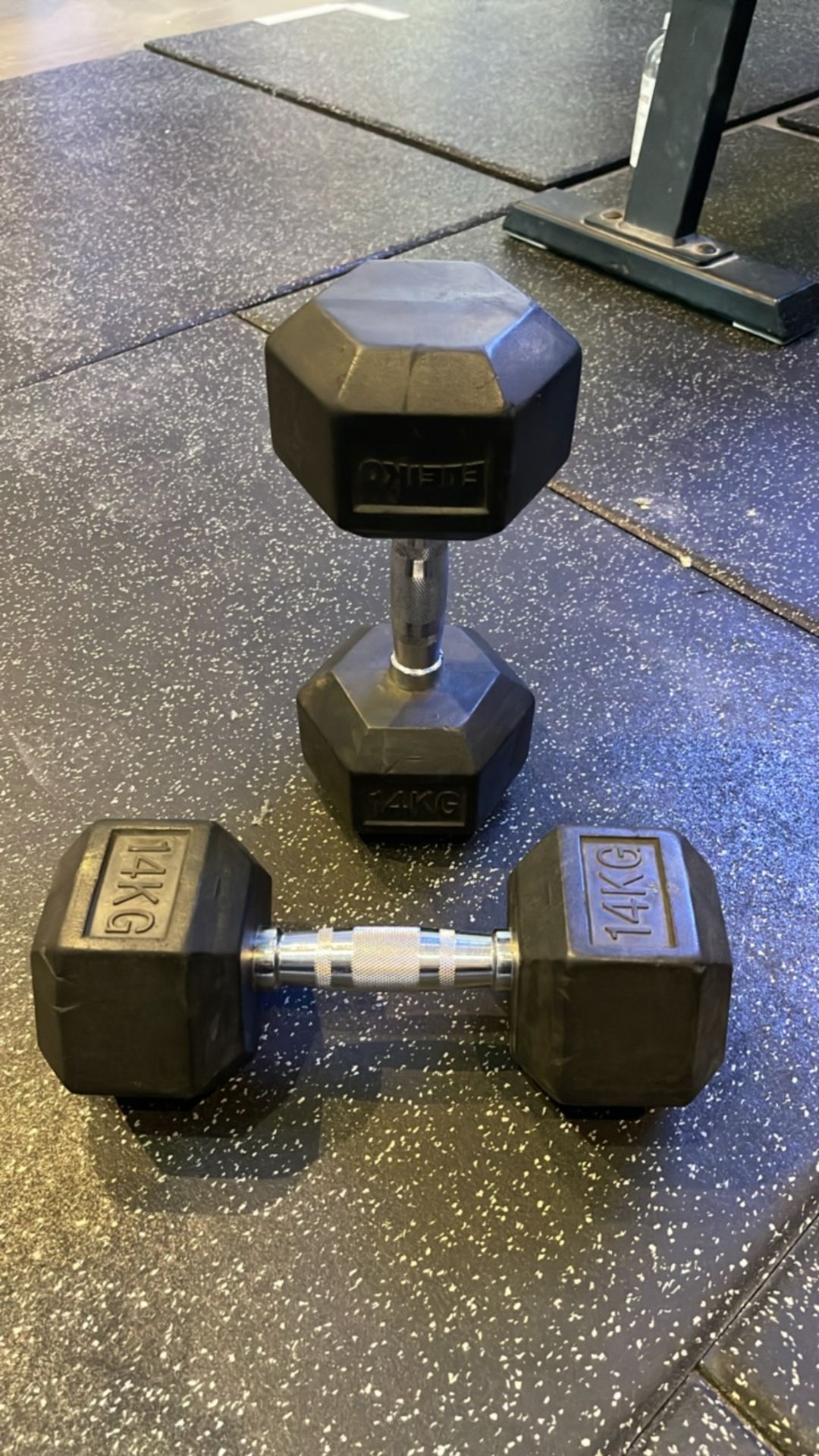 Blk Box 14kg Dumbell Pair - Image 2 of 5