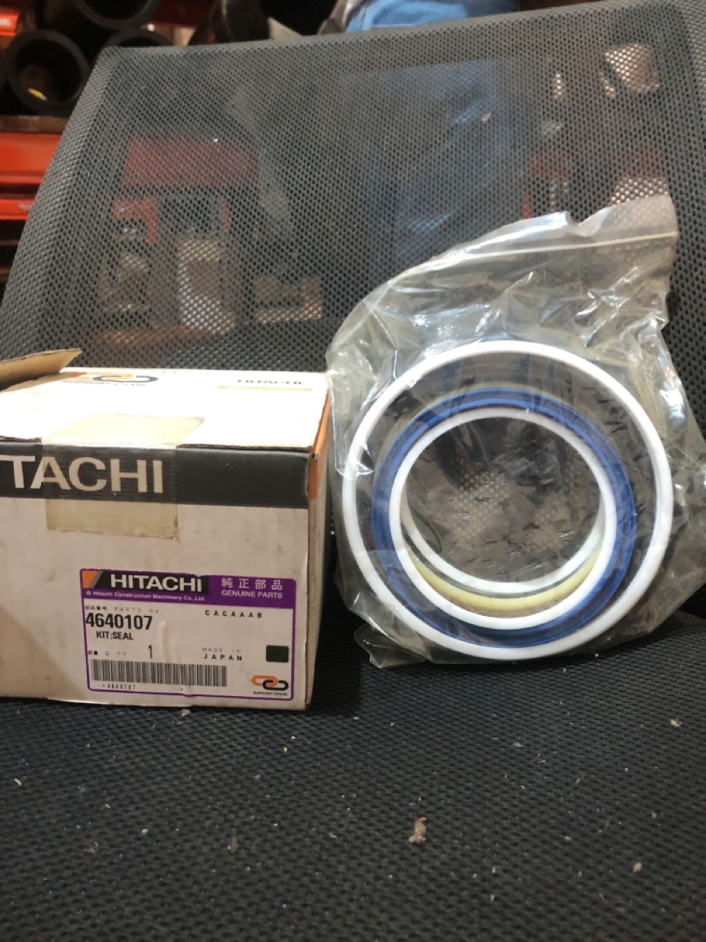 HITACHI MINING ZX350 PARTS - Image 6 of 79