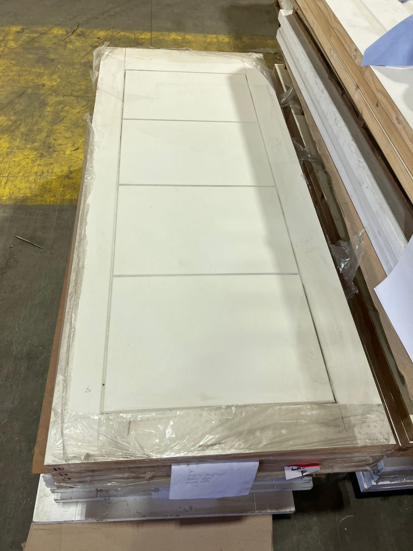 Apollo Style Smooth White 32.5" x 80.5" x 44mm