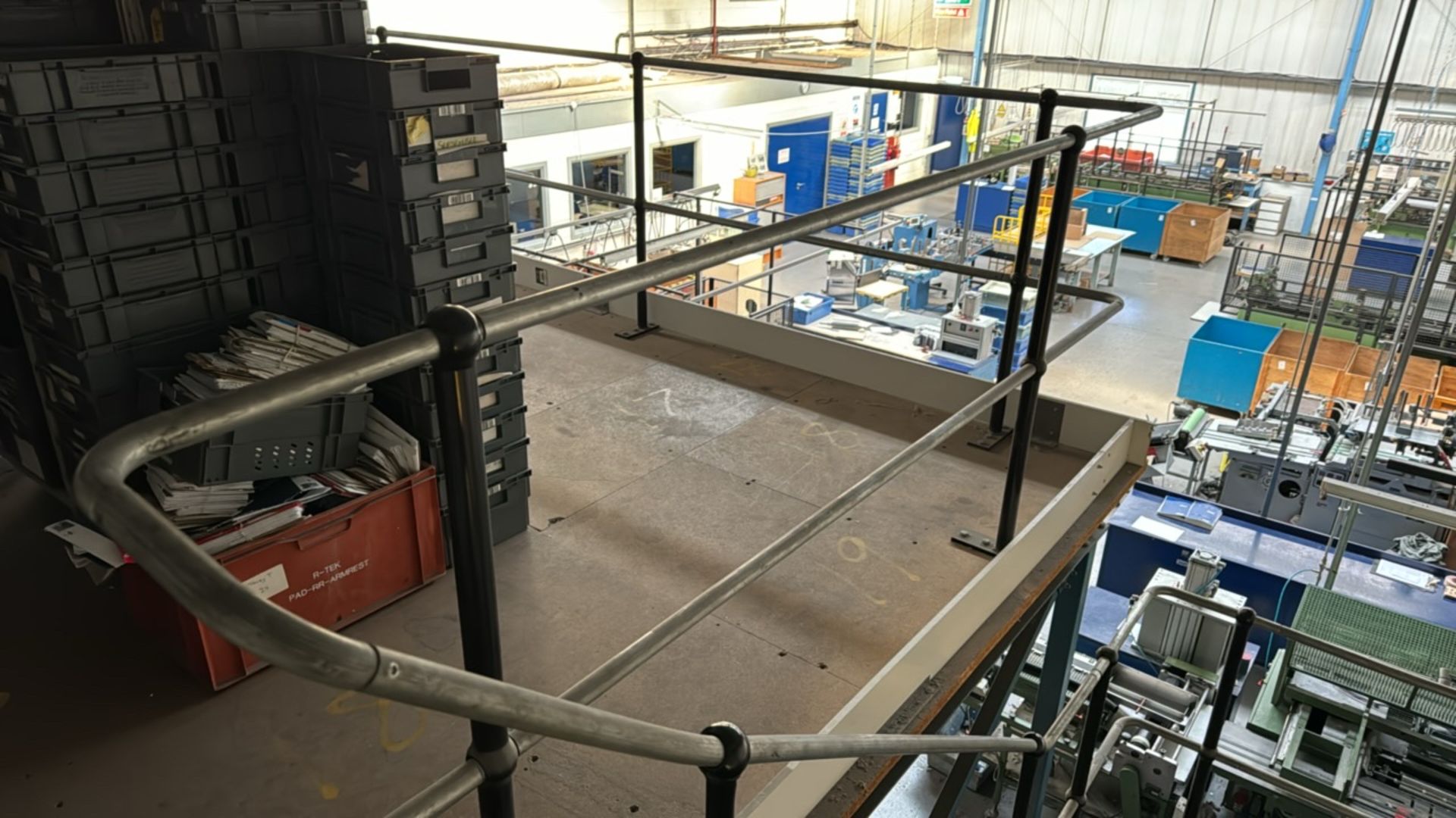 Mezzanine Floor - Bild 16 aus 18