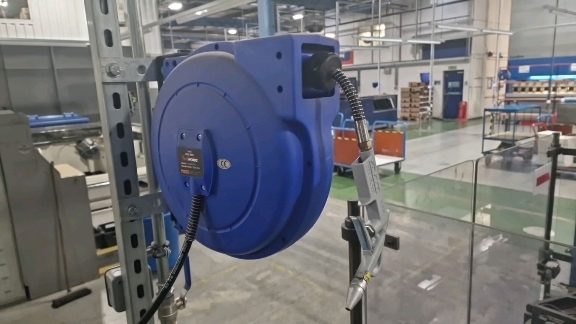 Hose Reel with Pressure Gun