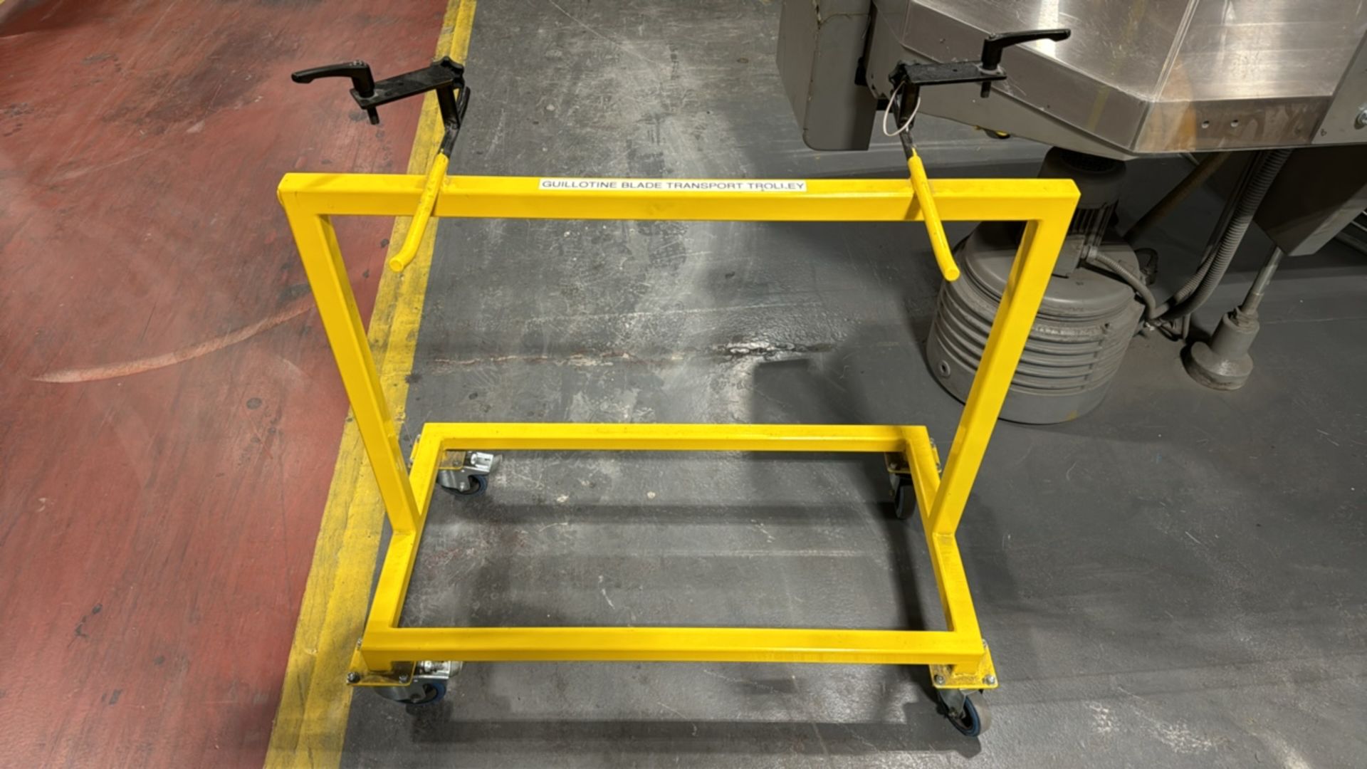 Guillotine Blade Transprt Trolley - Image 2 of 4
