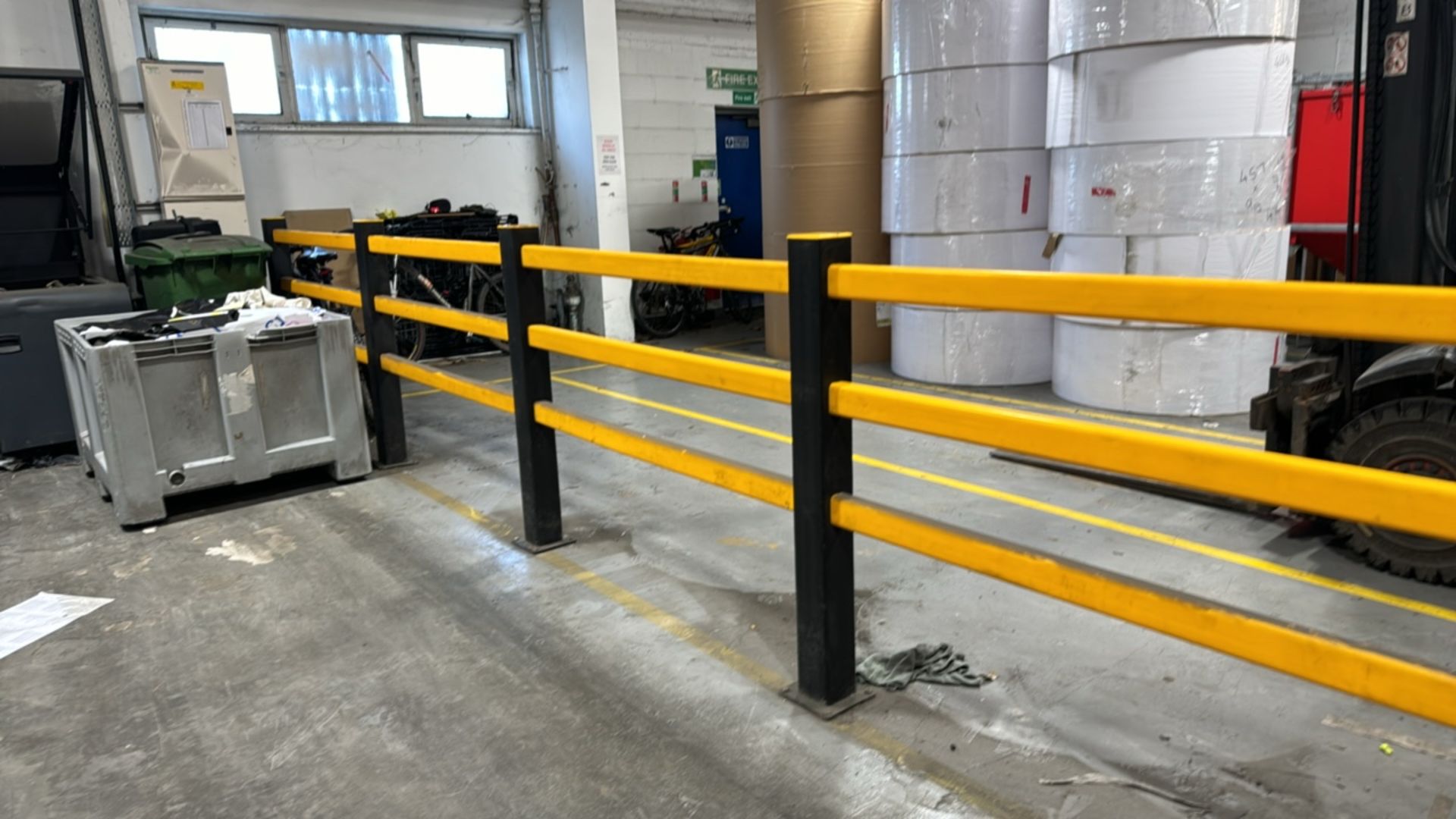 7 Metres of A-Safe Rectangular Safety Barriers - Image 4 of 7
