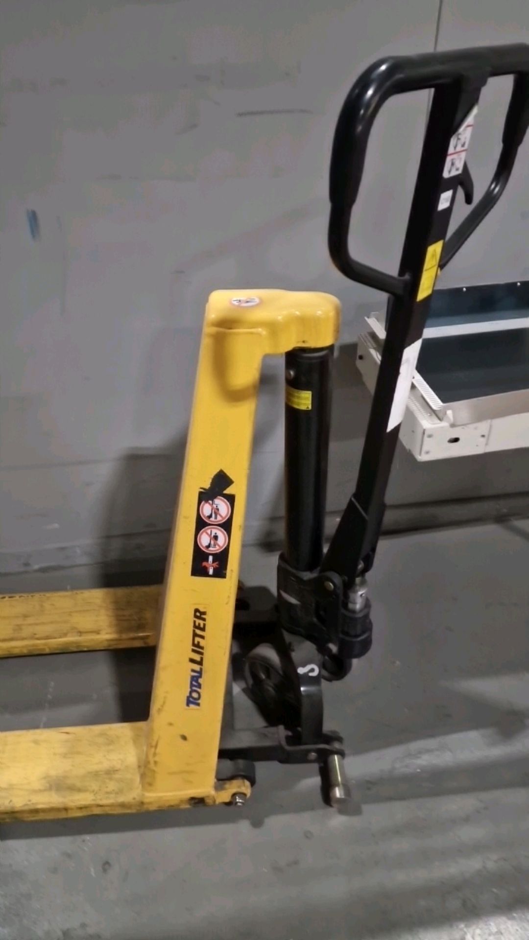 Total Lifter High lift Pump Truck - Image 2 of 3