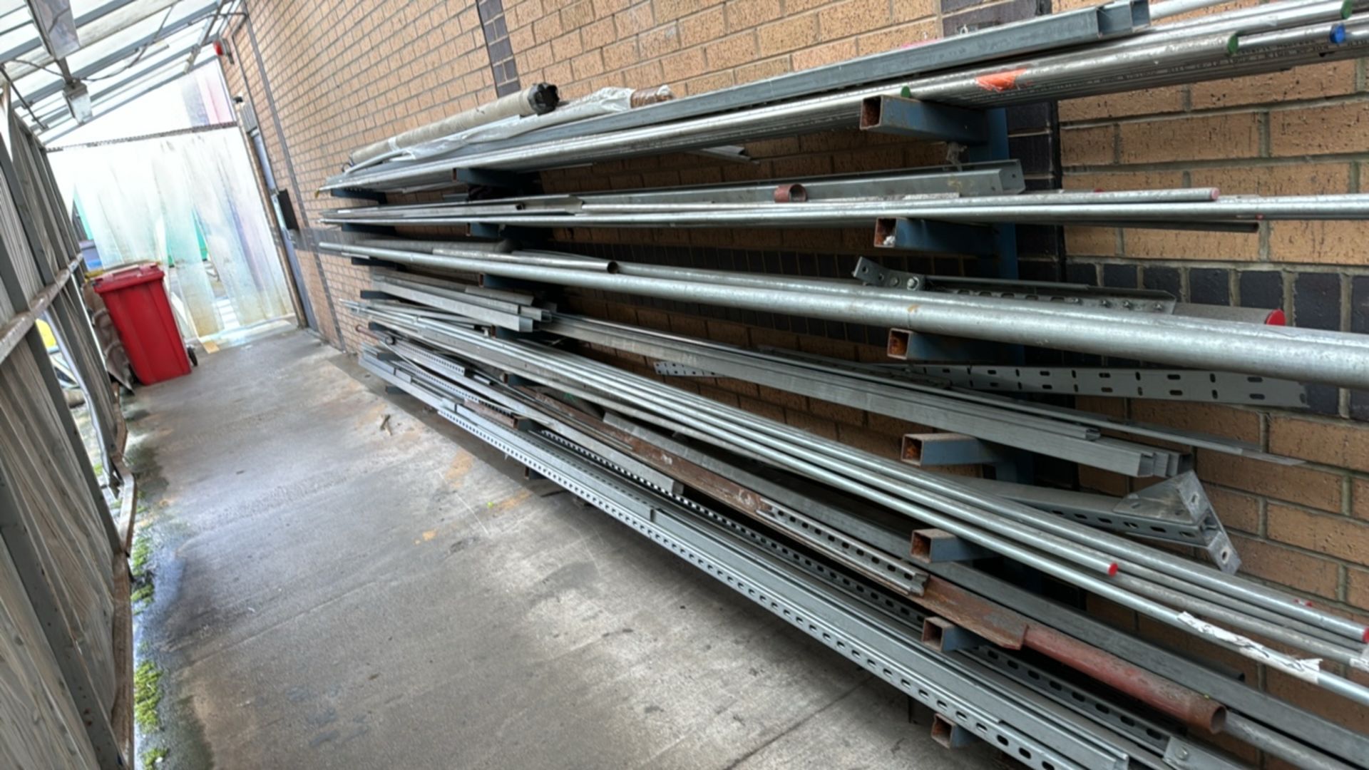 Pipe Rack x3 and Pipes - Bild 2 aus 4
